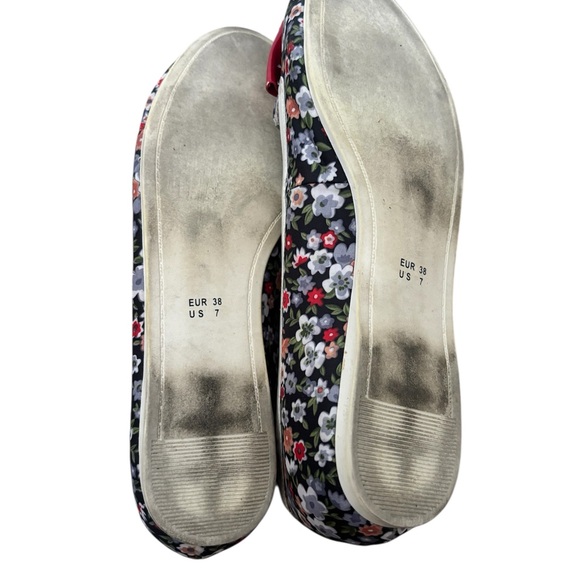 Poetic License Floral Flats with Red and White Accents - Picture 5 of 6